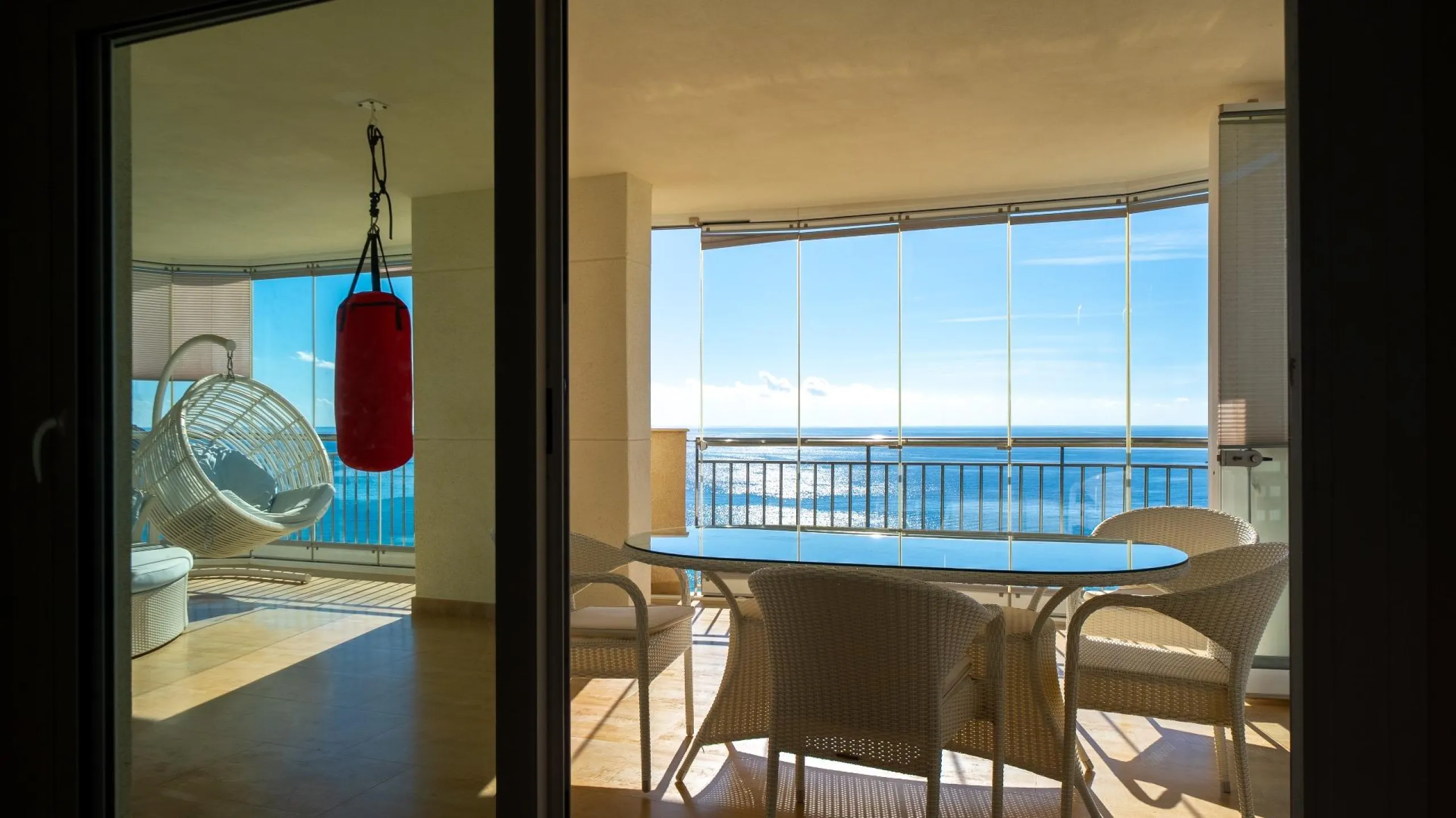 Ground Floor Apartment with Impressive Terrace and Sea Views