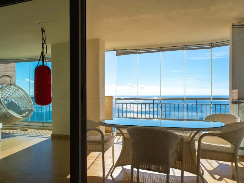 Ground Floor Apartment with Impressive Terrace and Sea Views