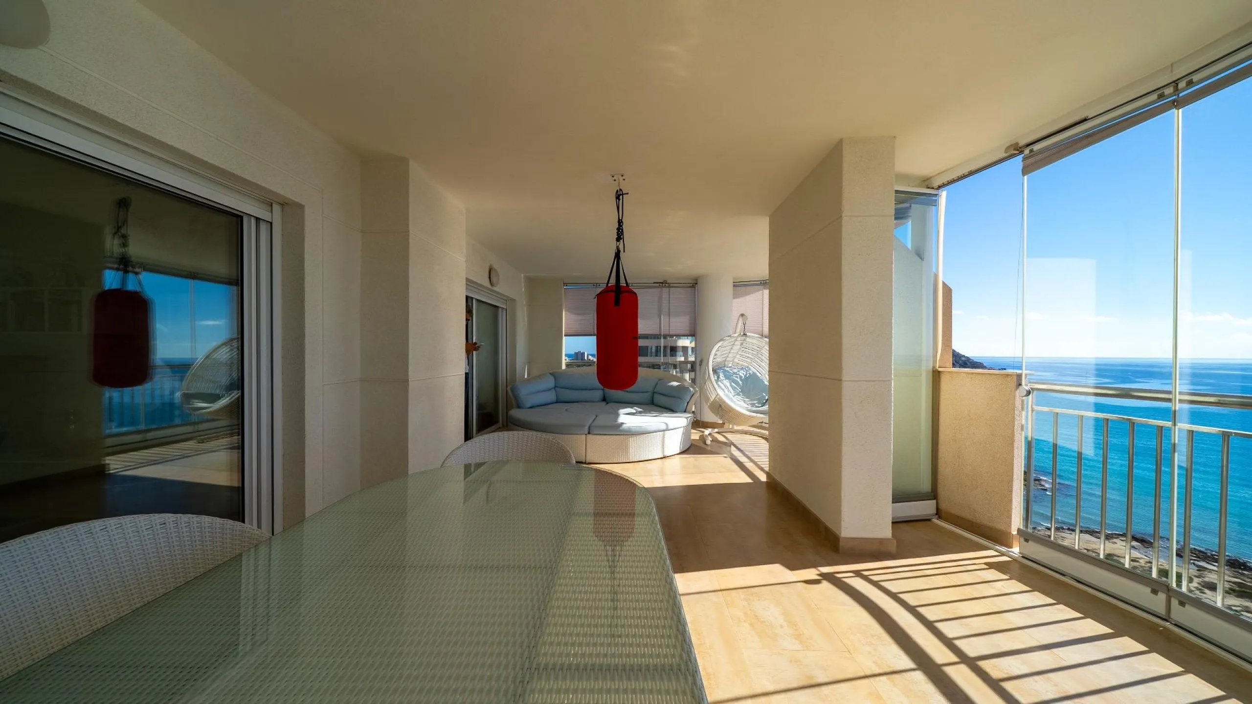 Ground Floor Apartment with Impressive Terrace and Sea Views