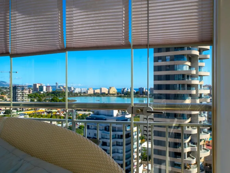 Ground Floor Apartment with Impressive Terrace and Sea Views