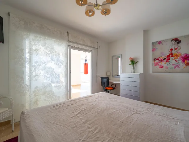 Ground Floor Apartment with Impressive Terrace and Sea Views