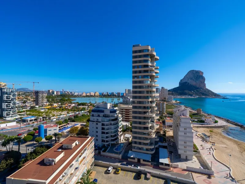 Ground Floor Apartment with Impressive Terrace and Sea Views