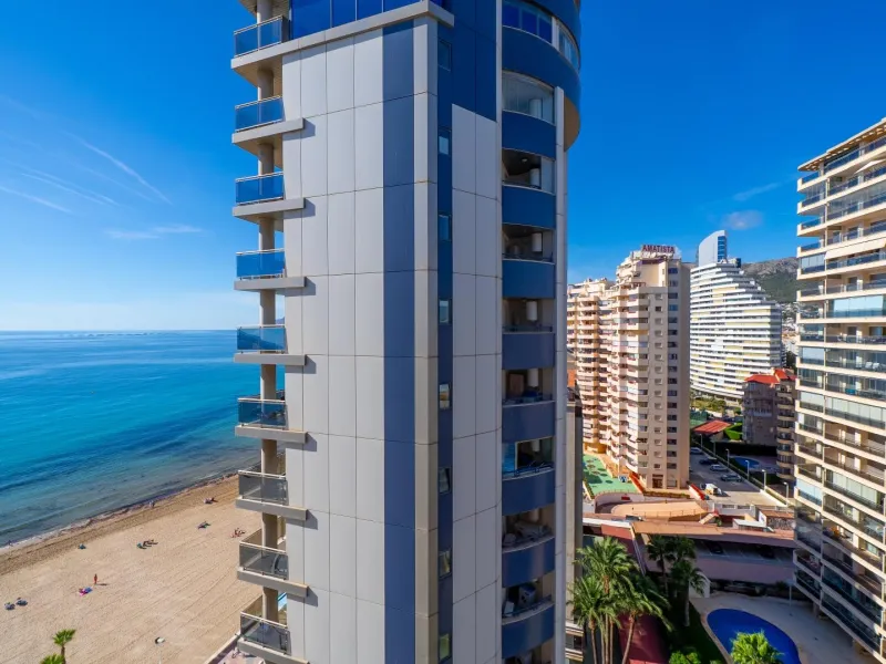 Ground Floor Apartment with Impressive Terrace and Sea Views