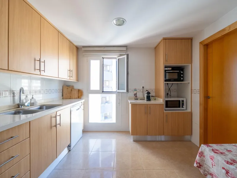 Ground Floor Apartment with Impressive Terrace and Sea Views