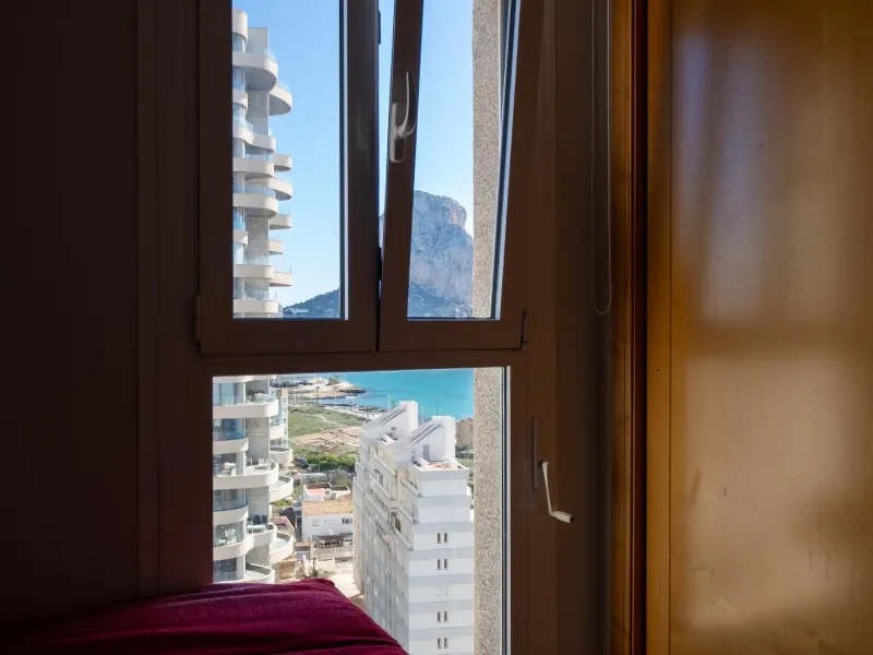 Ground Floor Apartment with Impressive Terrace and Sea Views