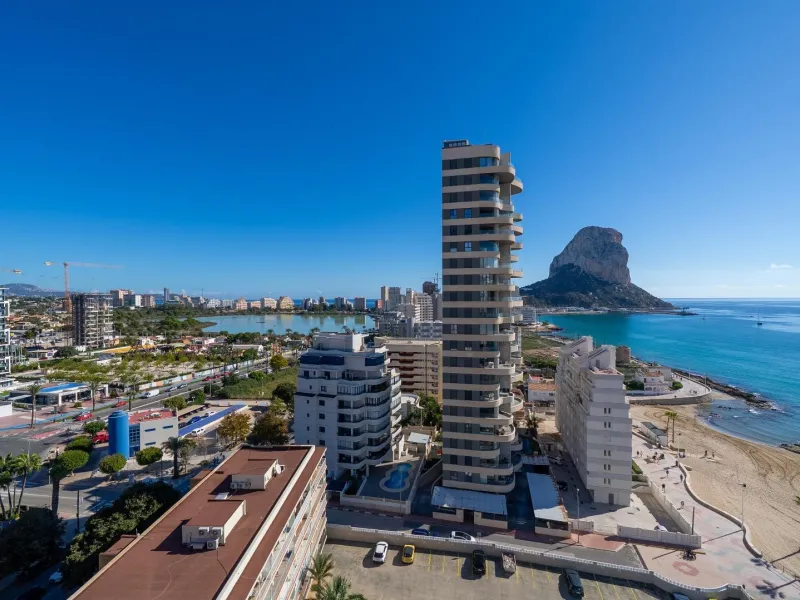 Ground Floor Apartment with Impressive Terrace and Sea Views