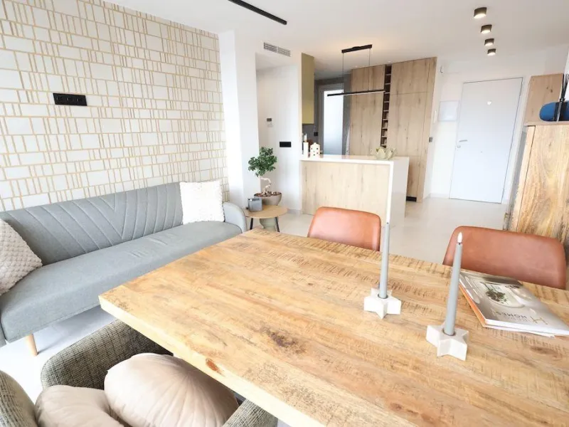 REFORMADO APARTAMENTO EN PILAR DE LA HORADADA. 3 DORM. 2 BAÑOS. SUPERFICIE 95 M2.