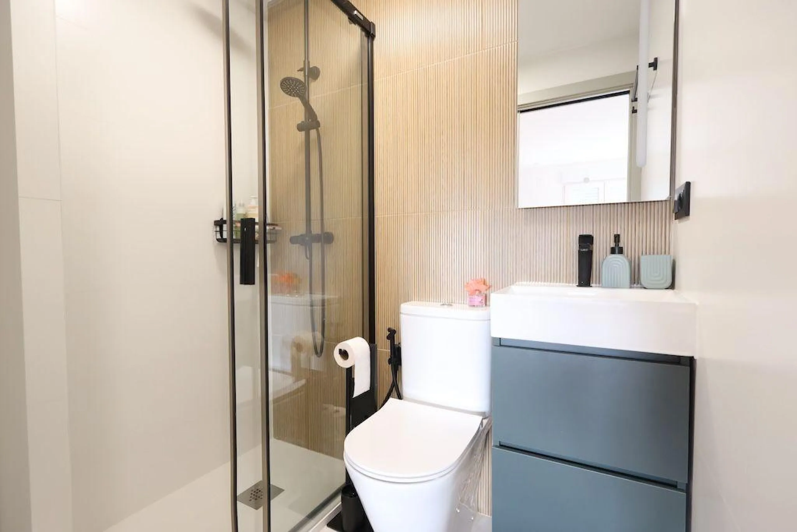 REFORMADO APARTAMENTO EN PILAR DE LA HORADADA. 3 DORM. 2 BAÑOS. SUPERFICIE 95 M2.