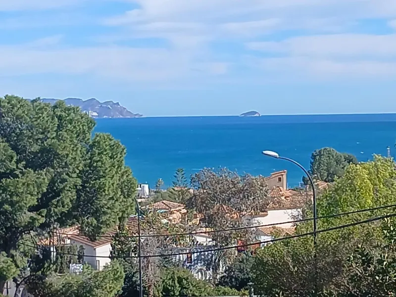 PARCELA URBANA EXCLUSIVA CON MAGNÍFICAS VISTAS A 300 METROS DEL MAR