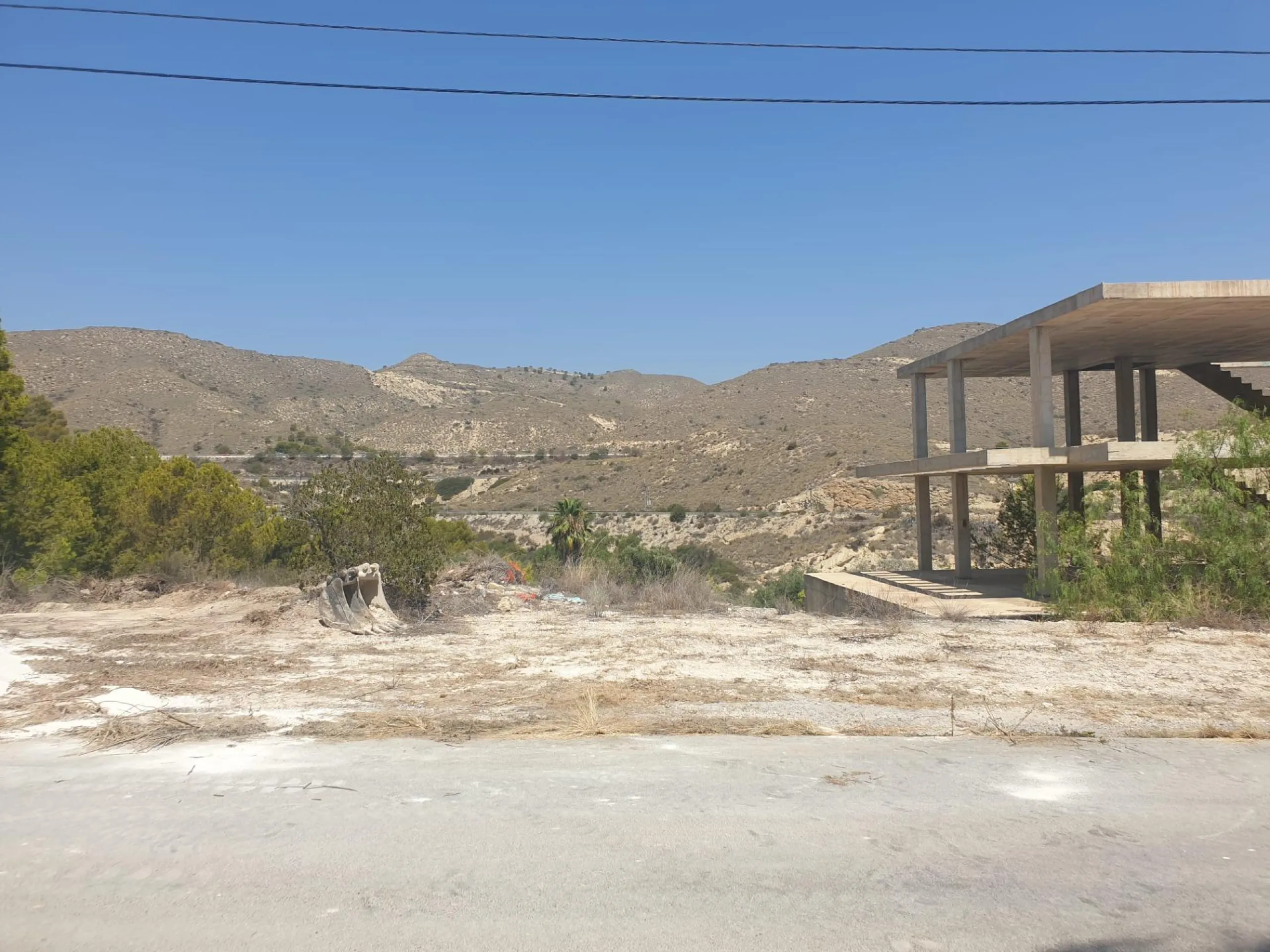 PARCELA URBANA EXCLUSIVA CON MAGNÍFICAS VISTAS A 300 METROS DEL MAR