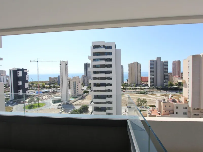 Elegancia y Confort en un Apartamento con Vistas al Mediterráneo