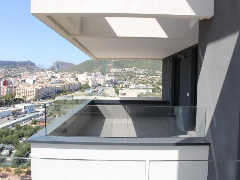 Elegancia y Confort en un Apartamento con Vistas al Mediterráneo