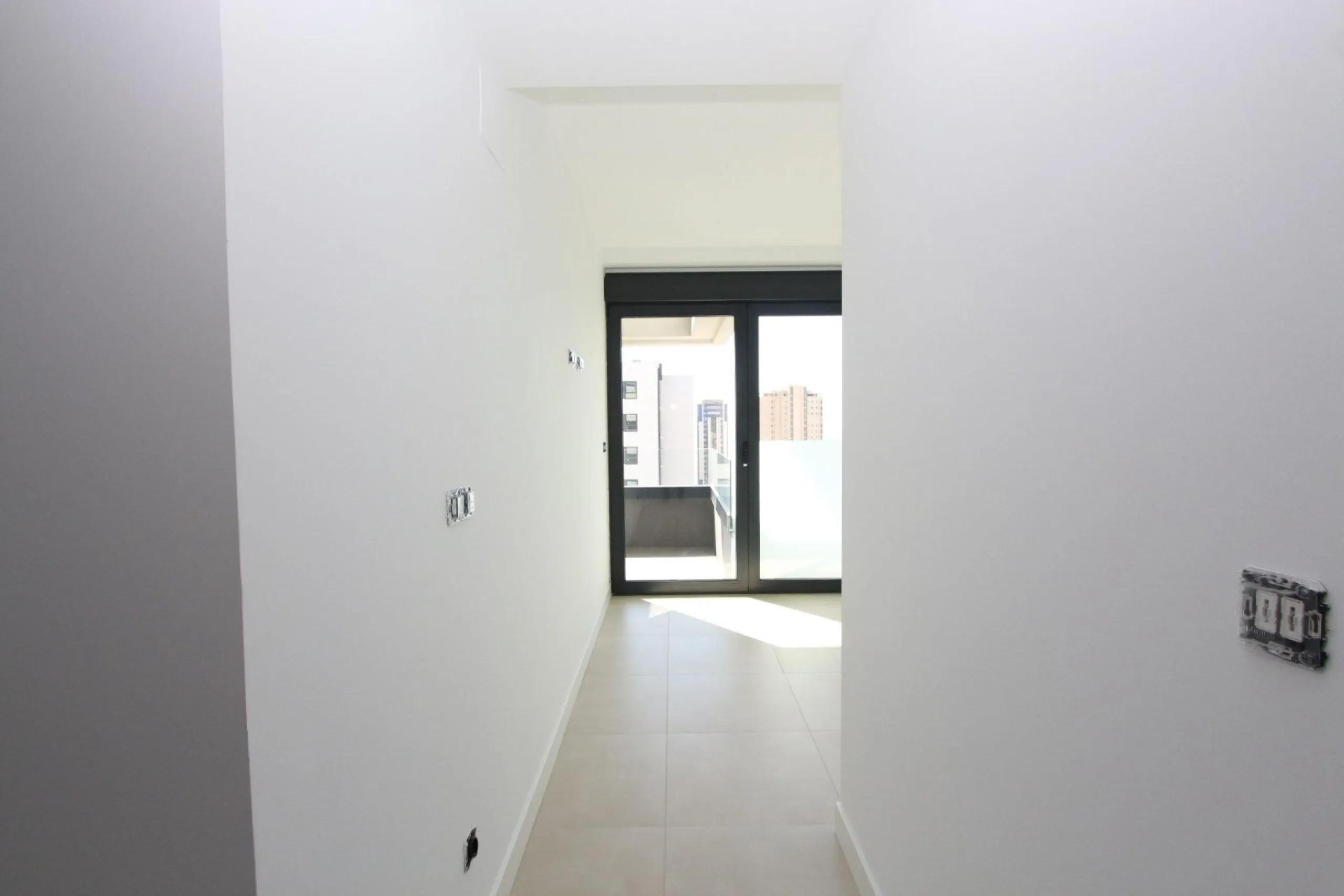 Elegancia y Confort en un Apartamento con Vistas al Mediterráneo