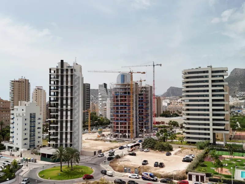 Elegancia y Confort en un Apartamento con Vistas al Mediterráneo