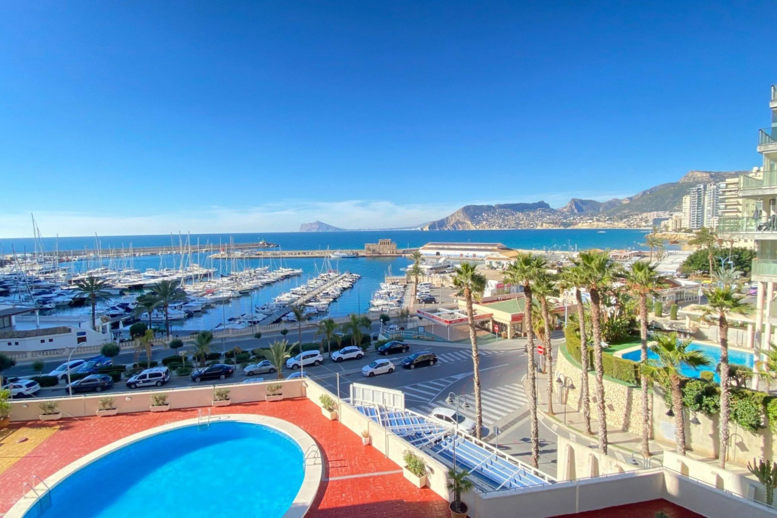 Spacious Apartment with Panoramic Sea Views in Calpe Port