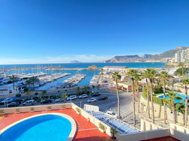 Spacious Apartment with Panoramic Sea Views in Calpe Port