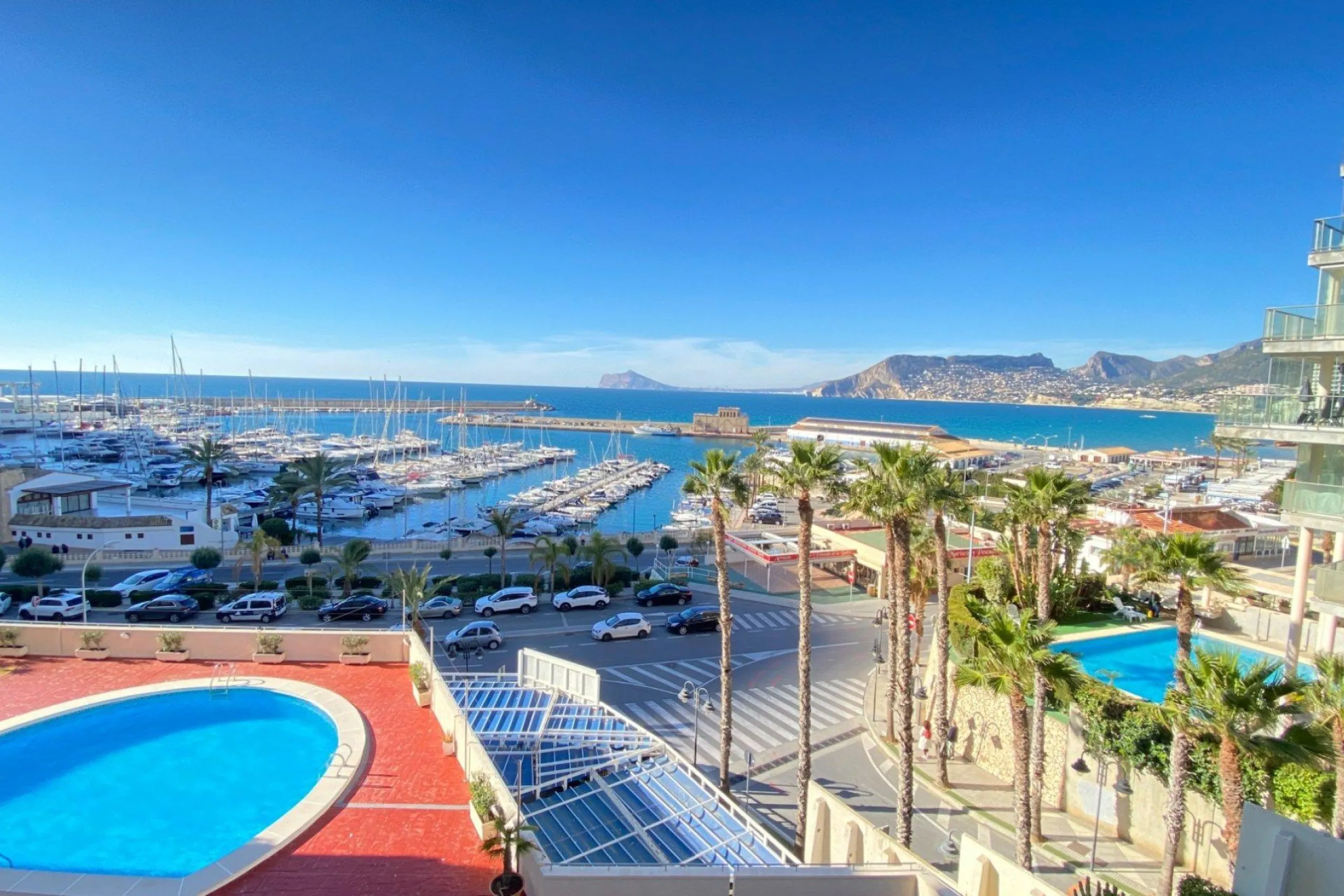 Spacious Apartment with Panoramic Sea Views in Calpe Port