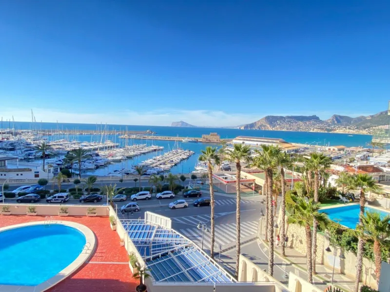 Spacious Apartment with Panoramic Sea Views in Calpe Port