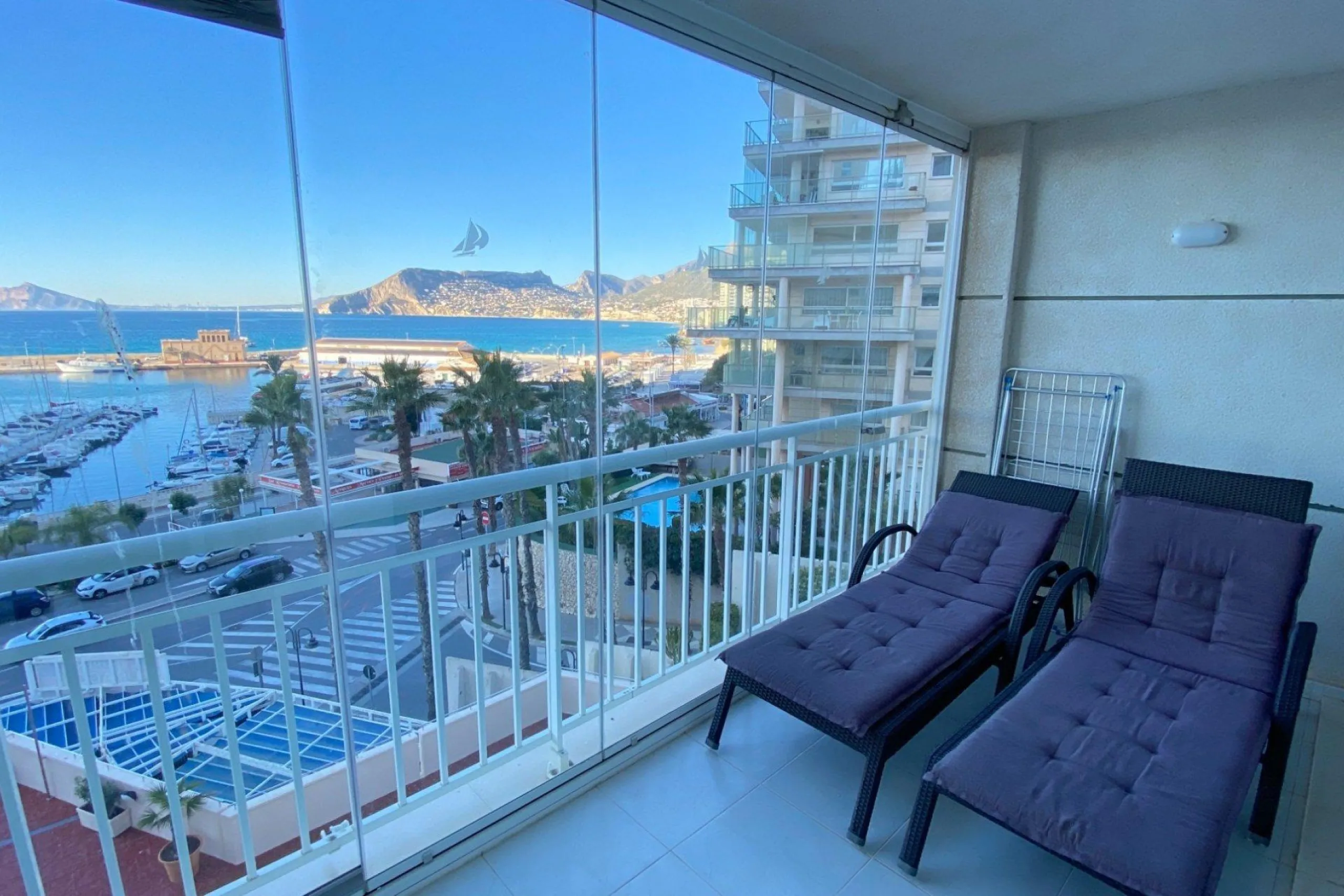 Spacious Apartment with Panoramic Sea Views in Calpe Port