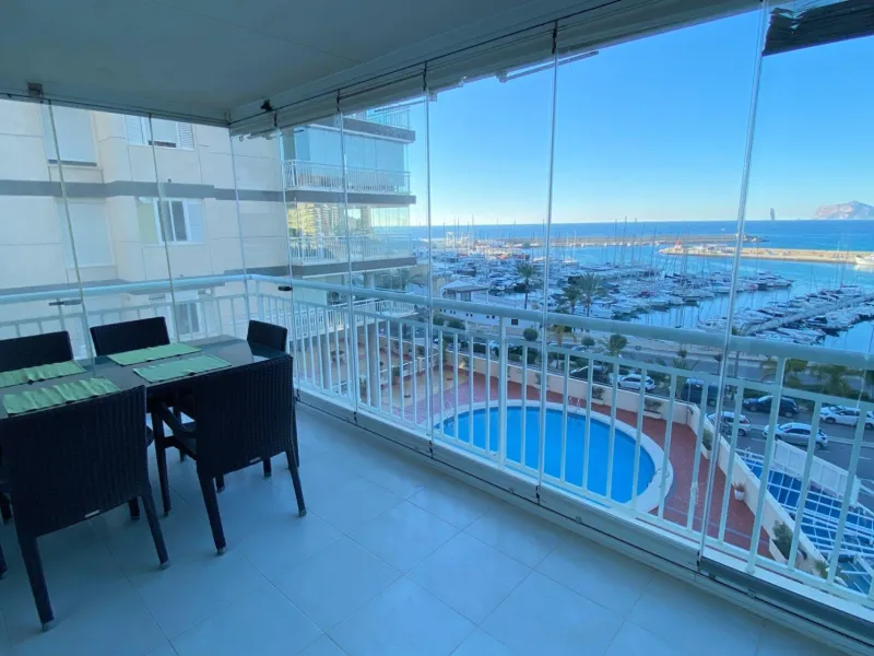 Spacious Apartment with Panoramic Sea Views in Calpe Port
