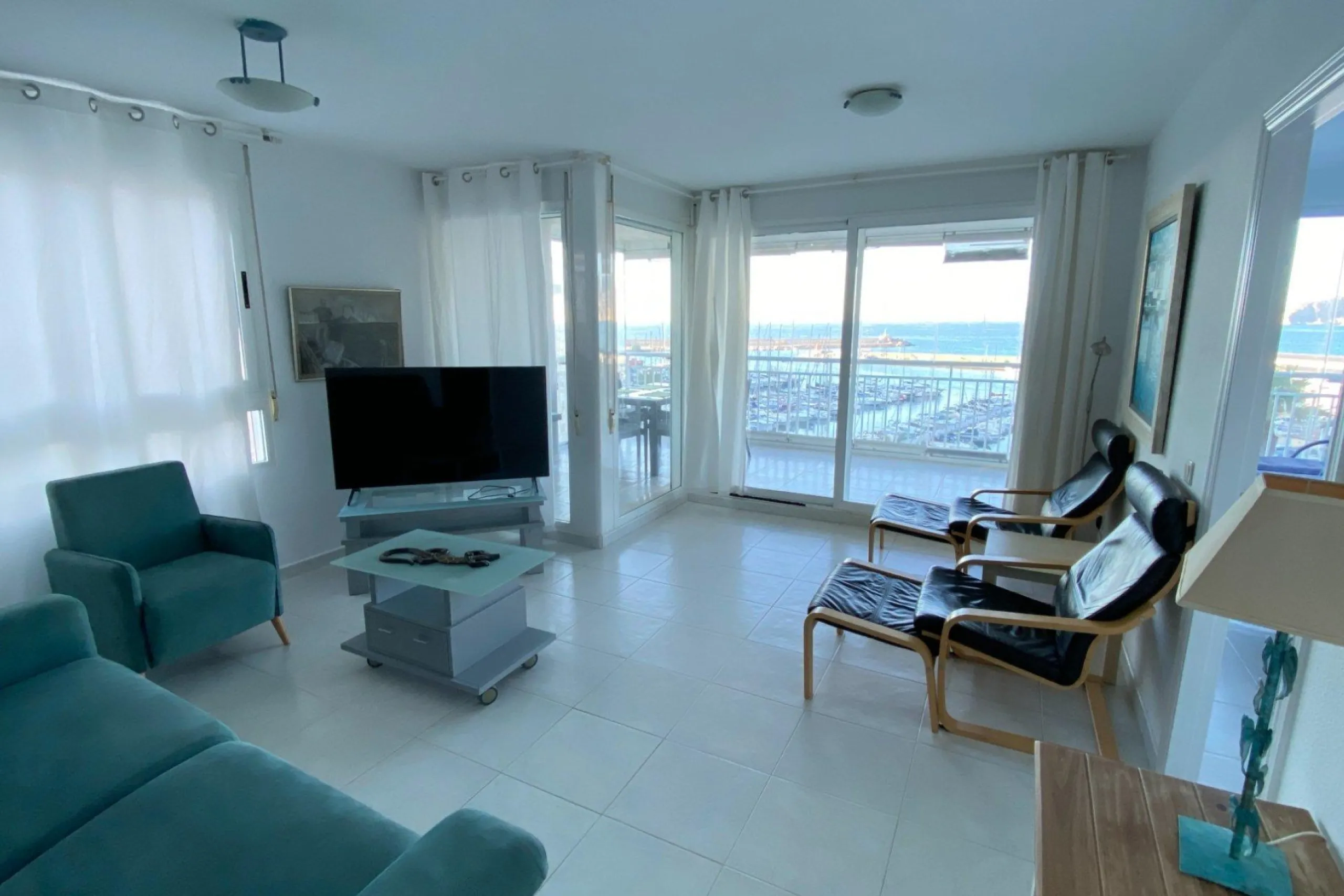Spacious Apartment with Panoramic Sea Views in Calpe Port