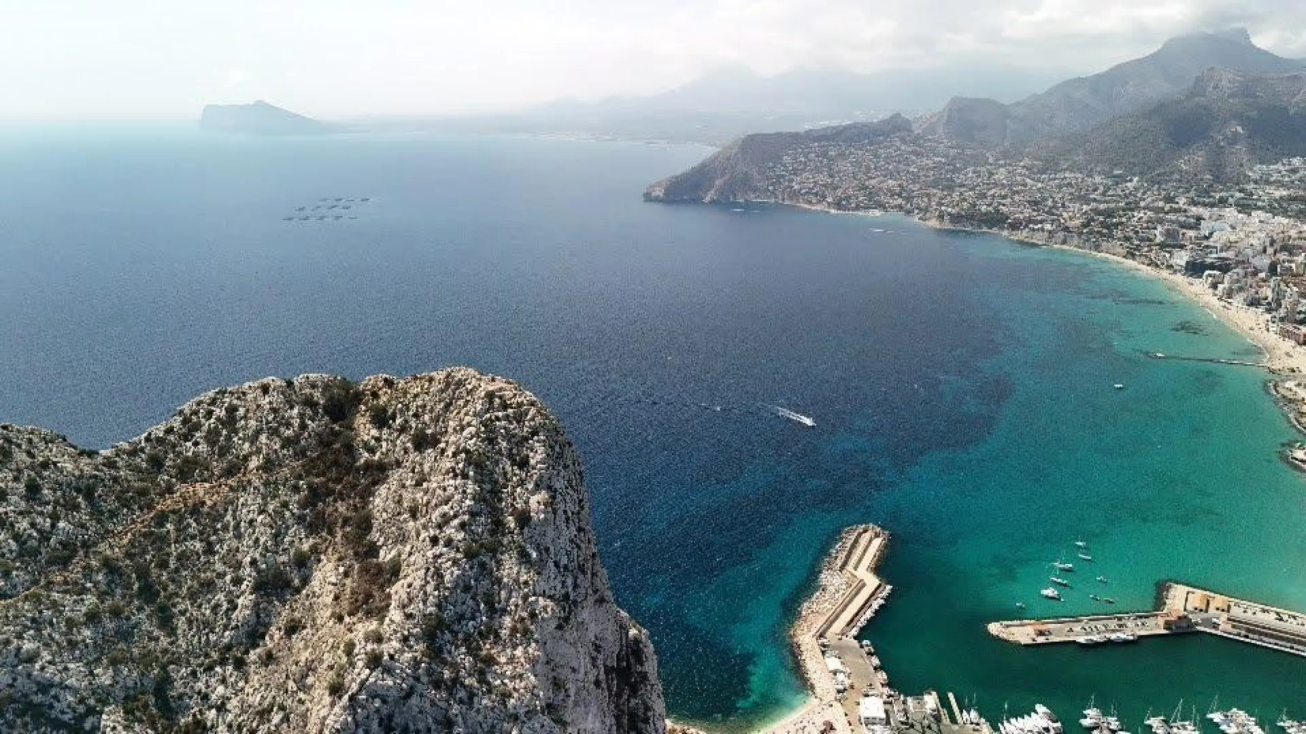 Spacious Apartment with Panoramic Sea Views in Calpe Port