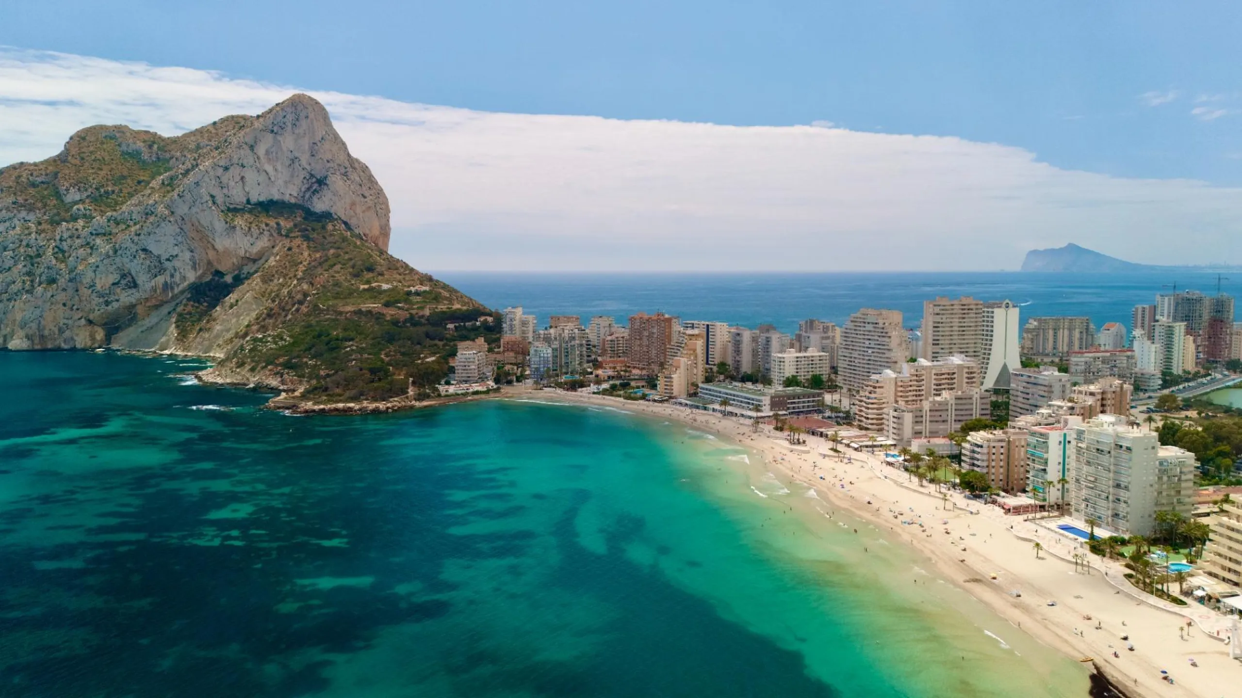 Spacious Apartment with Panoramic Sea Views in Calpe Port