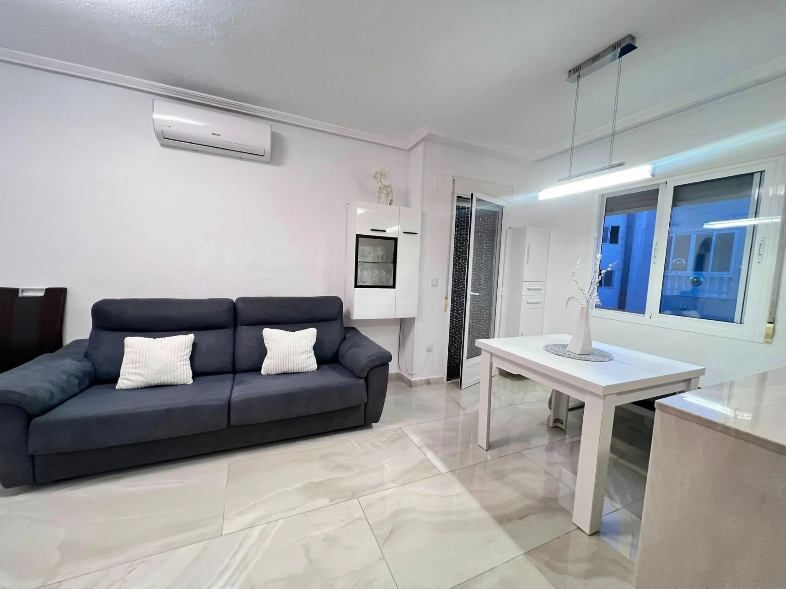 Se vende Atico en Torrevieja Calle Félix Rodríguez de la Fuente (esquina con Av. Habaneras)