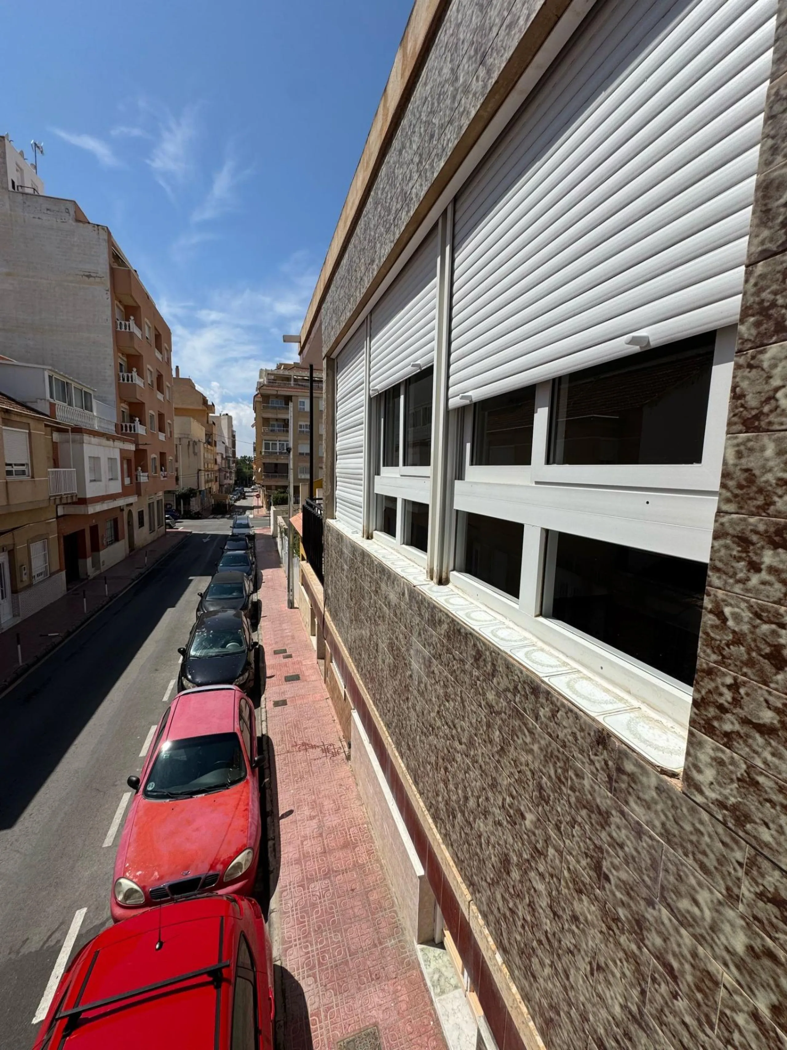 Hostal de 5 Habitaciones – Inversión Llave en Mano con Ingresos Estables