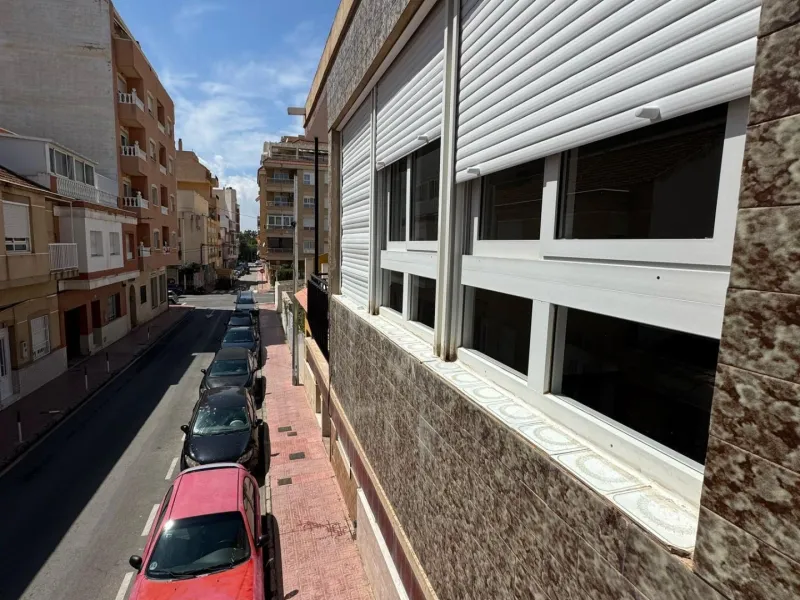 Hostal de 5 Habitaciones – Inversión Llave en Mano con Ingresos Estables