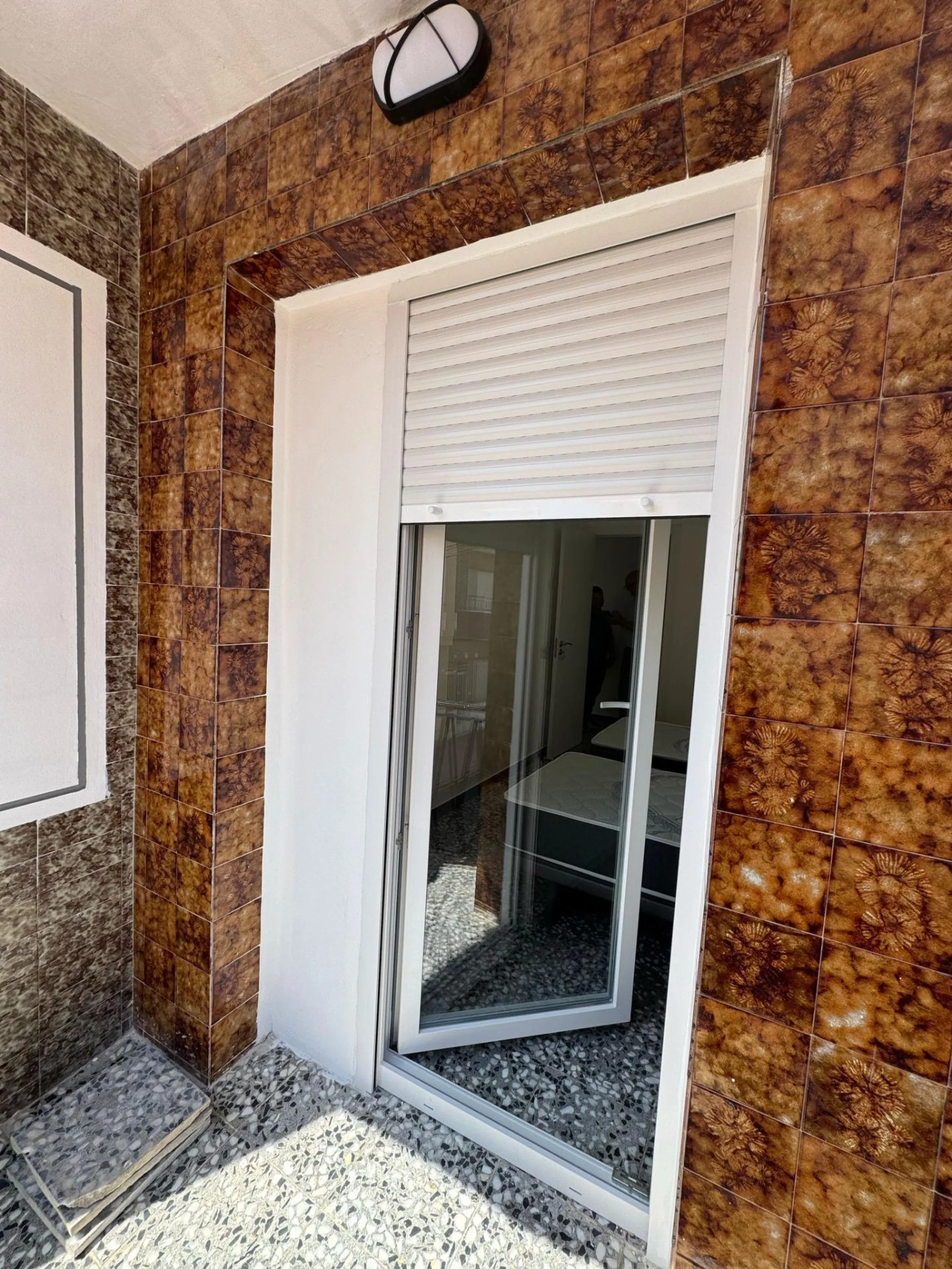 Hostal de 5 Habitaciones – Inversión Llave en Mano con Ingresos Estables