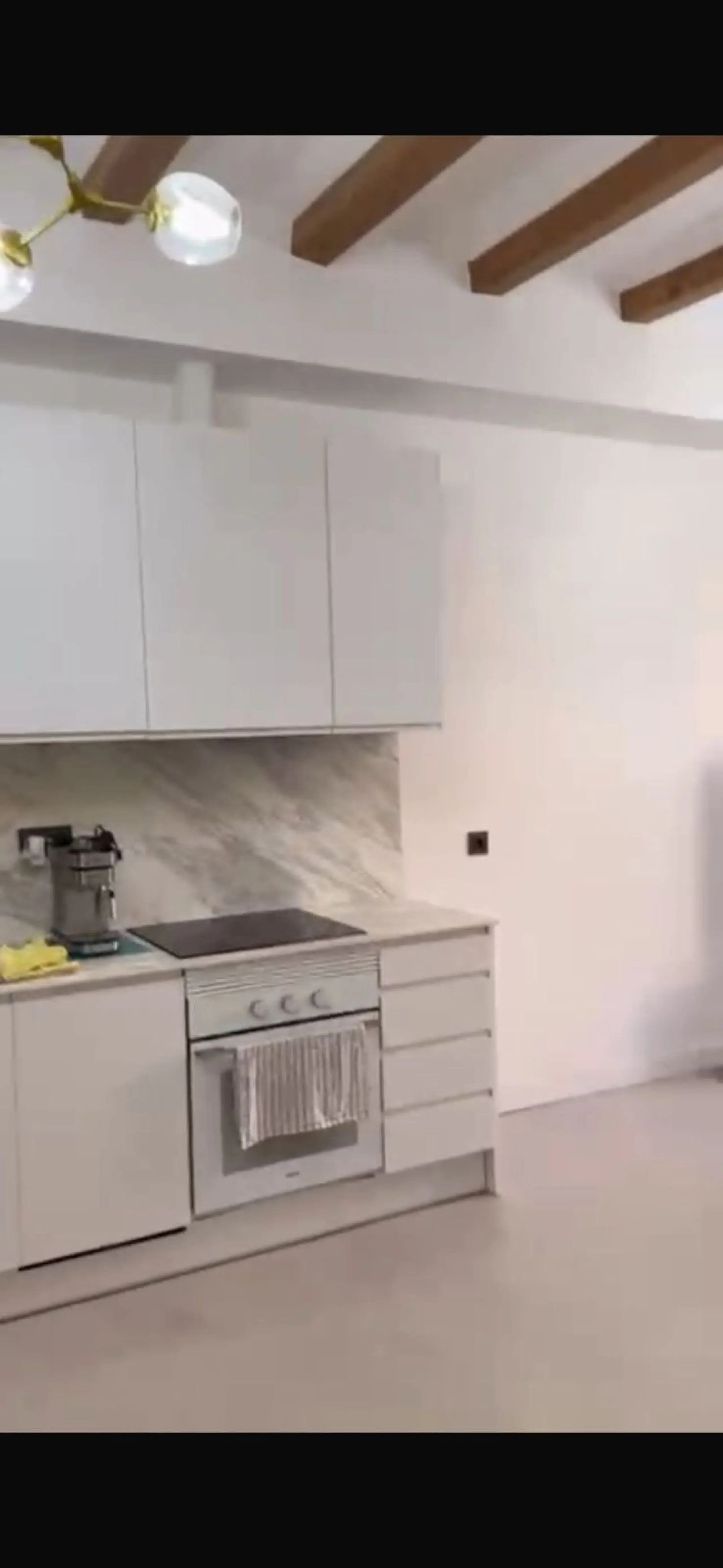 Renovated Apartment with Balconies in Eixample, Barcelona