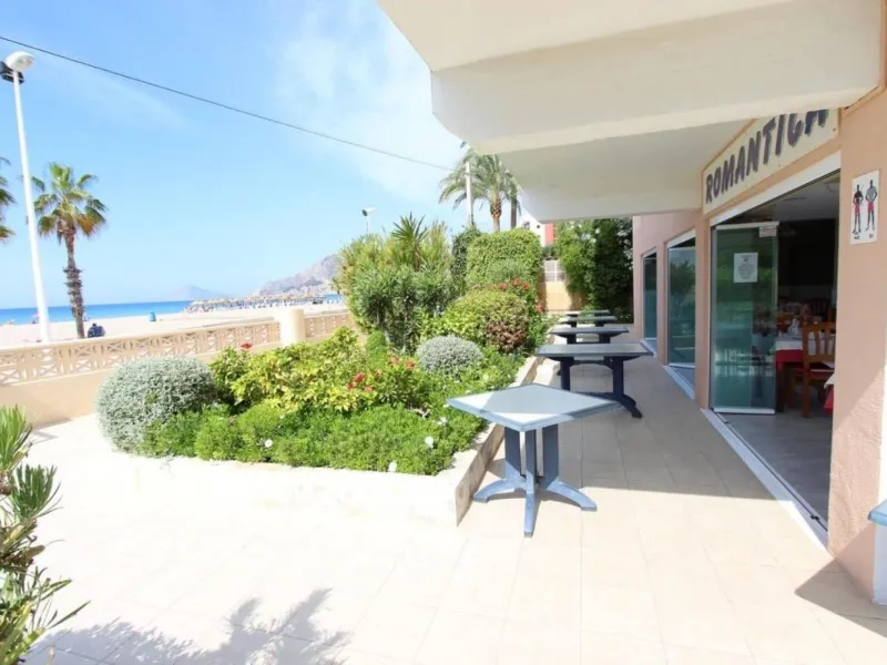 Restaurant-Pizzeria on the Frontline of Arenal-Bol Beach with Terraces Facing the Sea
