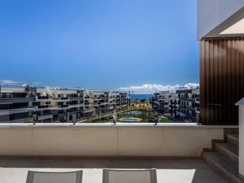 Luxury Penthouse for Sale in Playa Flamenca, Orihuela Costa – Modern Design, Sea Views & Private Solarium