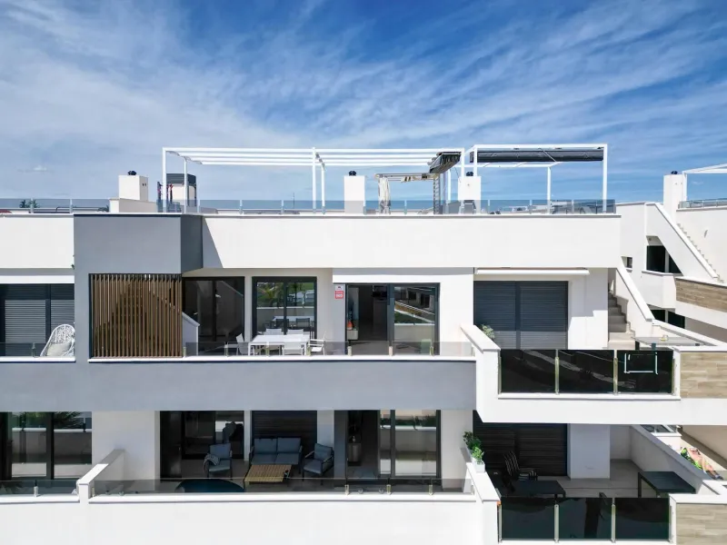 Luxury Penthouse for Sale in Playa Flamenca, Orihuela Costa – Modern Design, Sea Views & Private Solarium