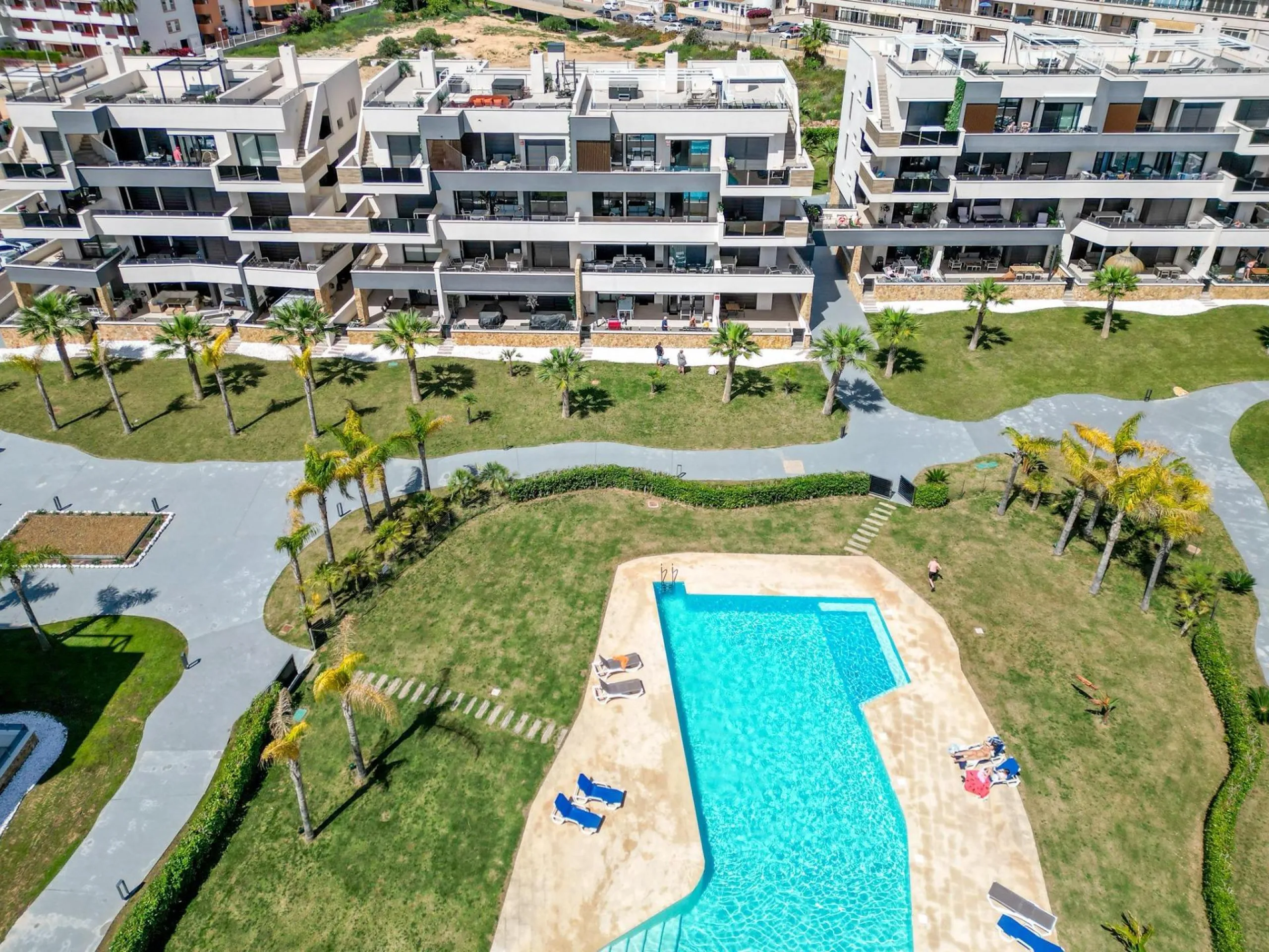 Luxury Penthouse for Sale in Playa Flamenca, Orihuela Costa – Modern Design, Sea Views & Private Solarium