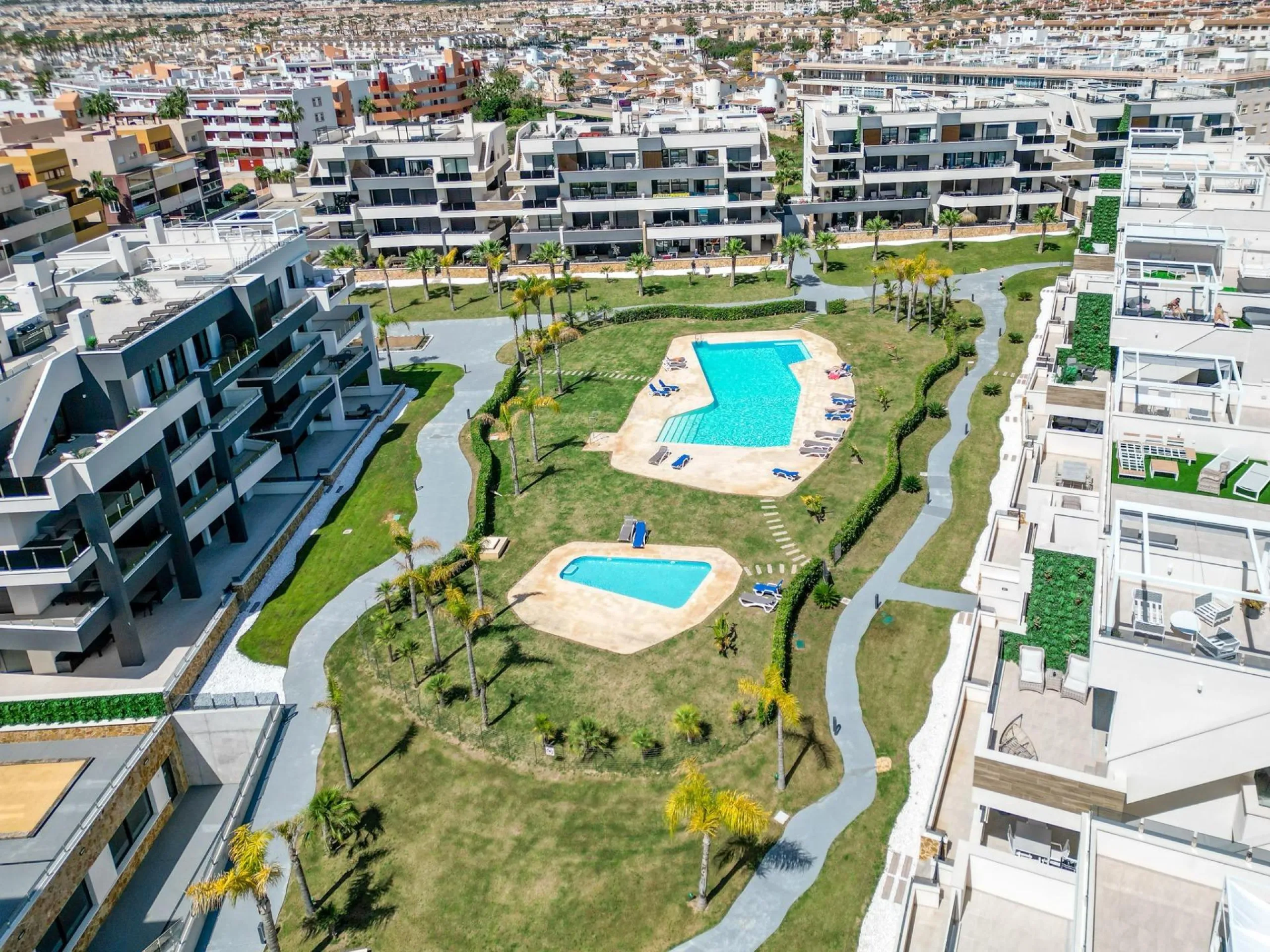 Luxury Penthouse for Sale in Playa Flamenca, Orihuela Costa – Modern Design, Sea Views & Private Solarium