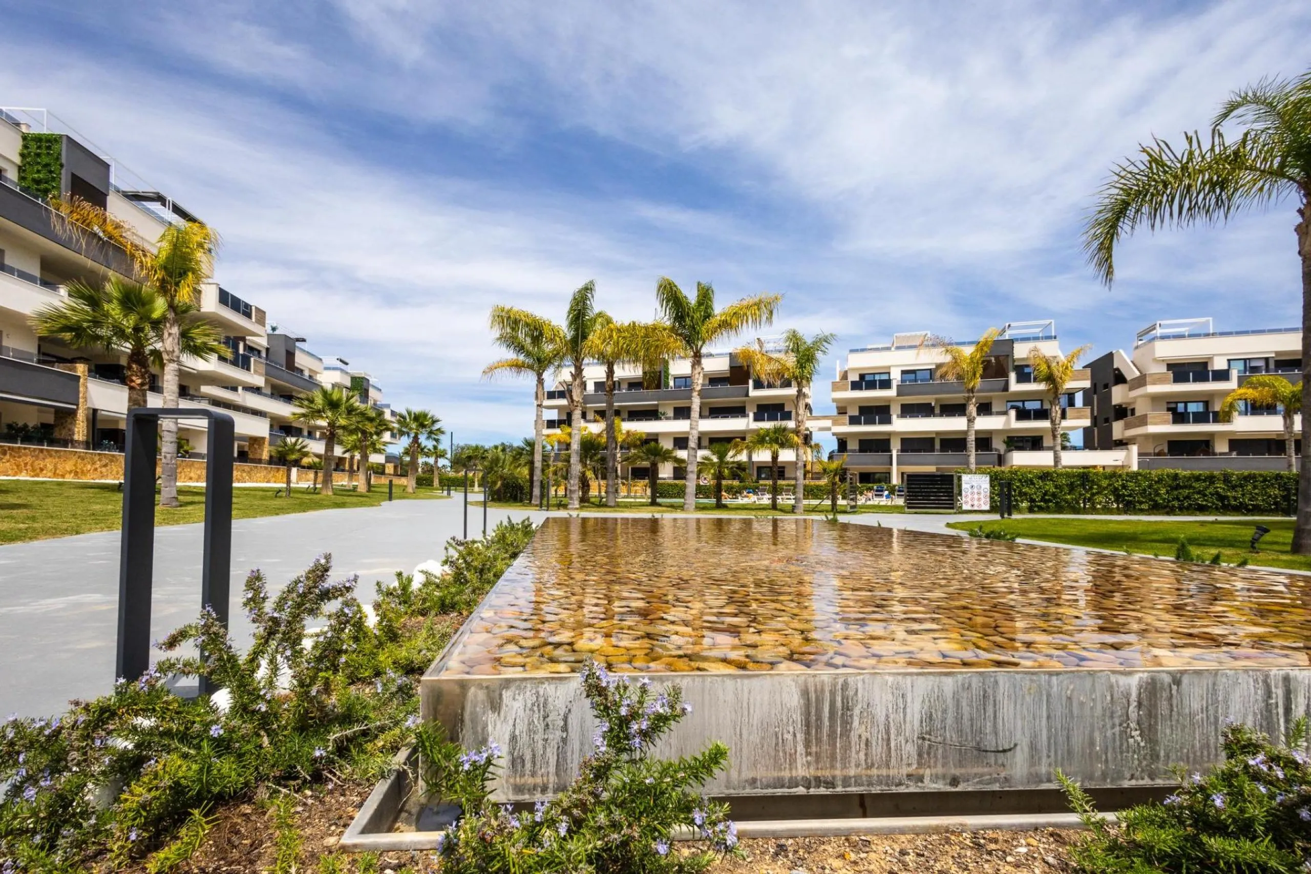 Luxury Penthouse for Sale in Playa Flamenca, Orihuela Costa – Modern Design, Sea Views & Private Solarium