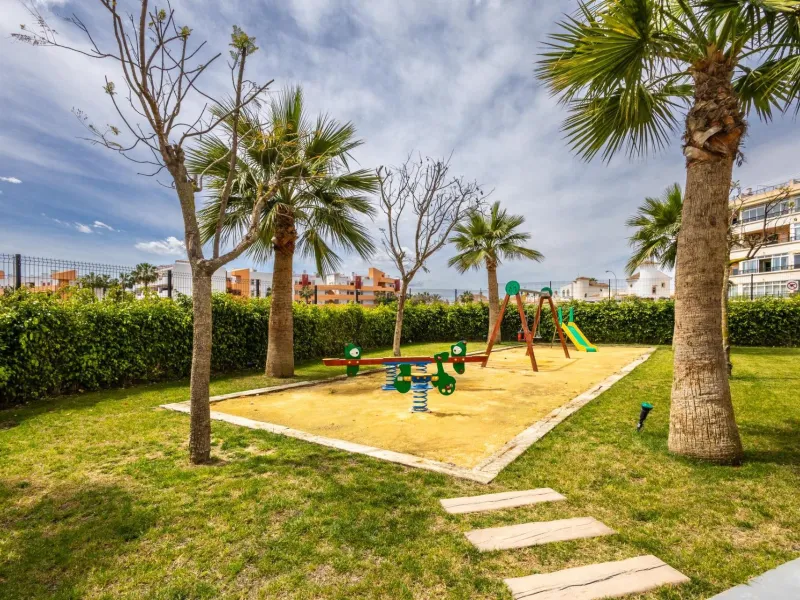 Luxury Penthouse for Sale in Playa Flamenca, Orihuela Costa – Modern Design, Sea Views & Private Solarium