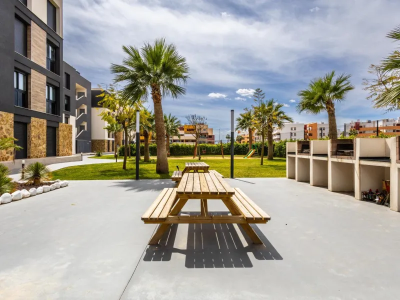 Luxury Penthouse for Sale in Playa Flamenca, Orihuela Costa – Modern Design, Sea Views & Private Solarium