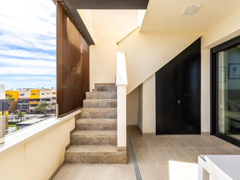 Luxury Penthouse for Sale in Playa Flamenca, Orihuela Costa – Modern Design, Sea Views & Private Solarium