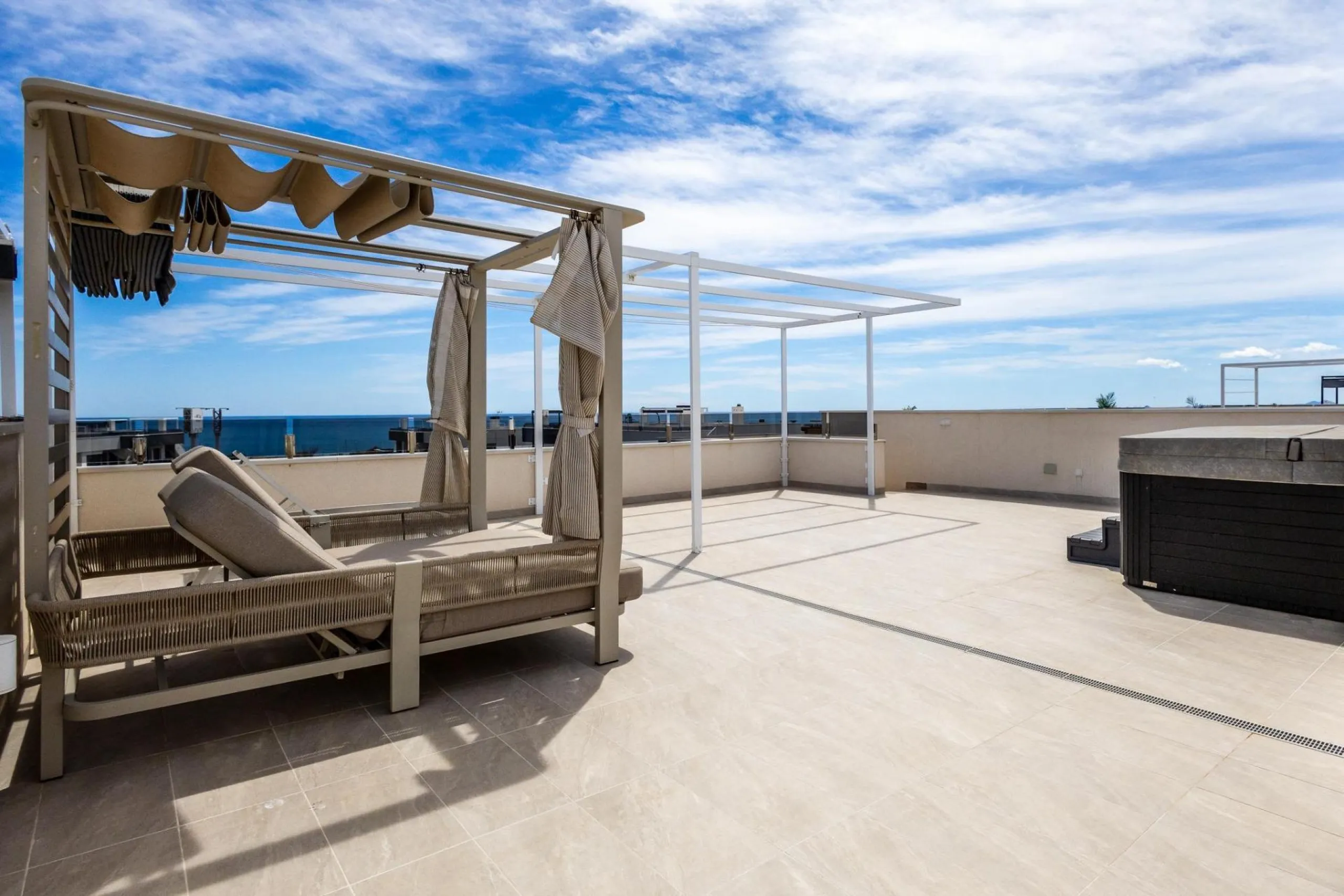Luxury Penthouse for Sale in Playa Flamenca, Orihuela Costa – Modern Design, Sea Views & Private Solarium