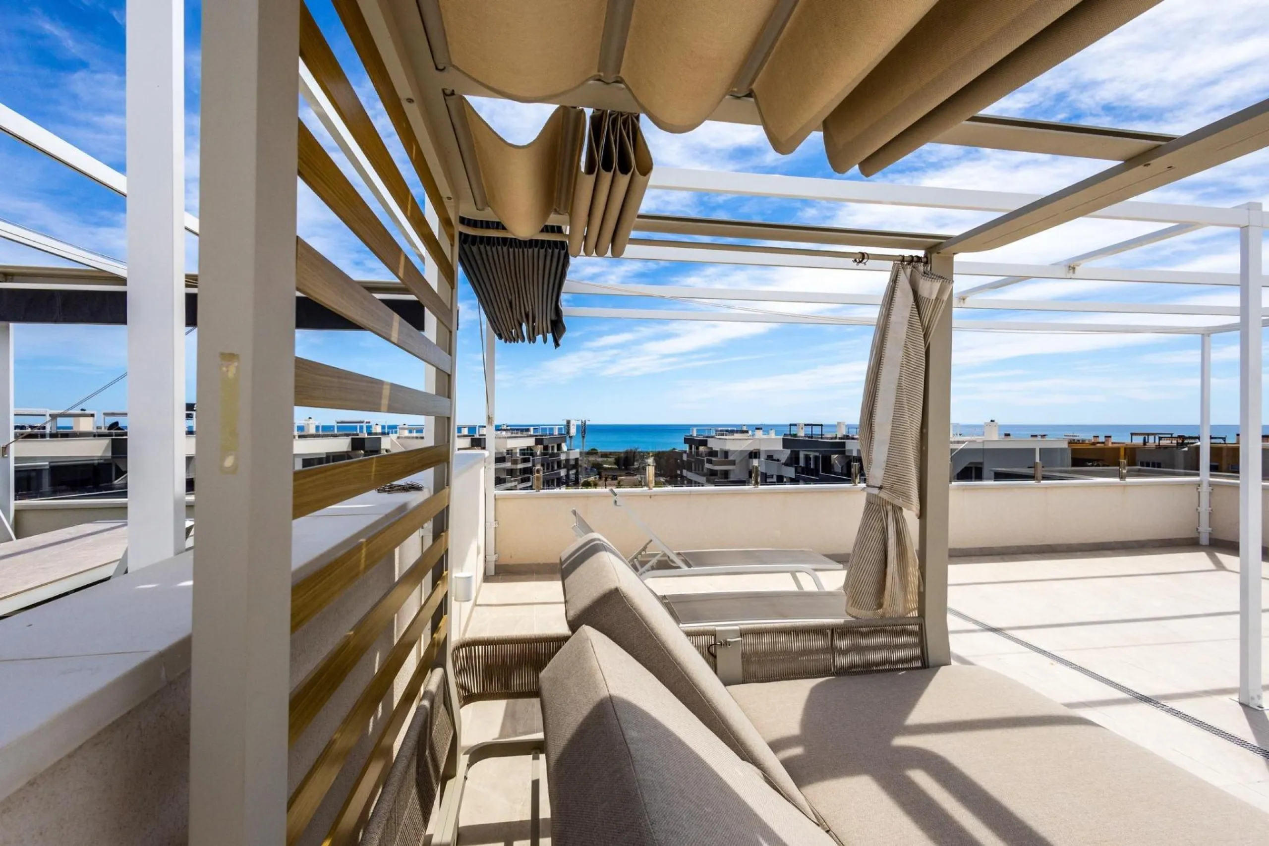 Luxury Penthouse for Sale in Playa Flamenca, Orihuela Costa – Modern Design, Sea Views & Private Solarium