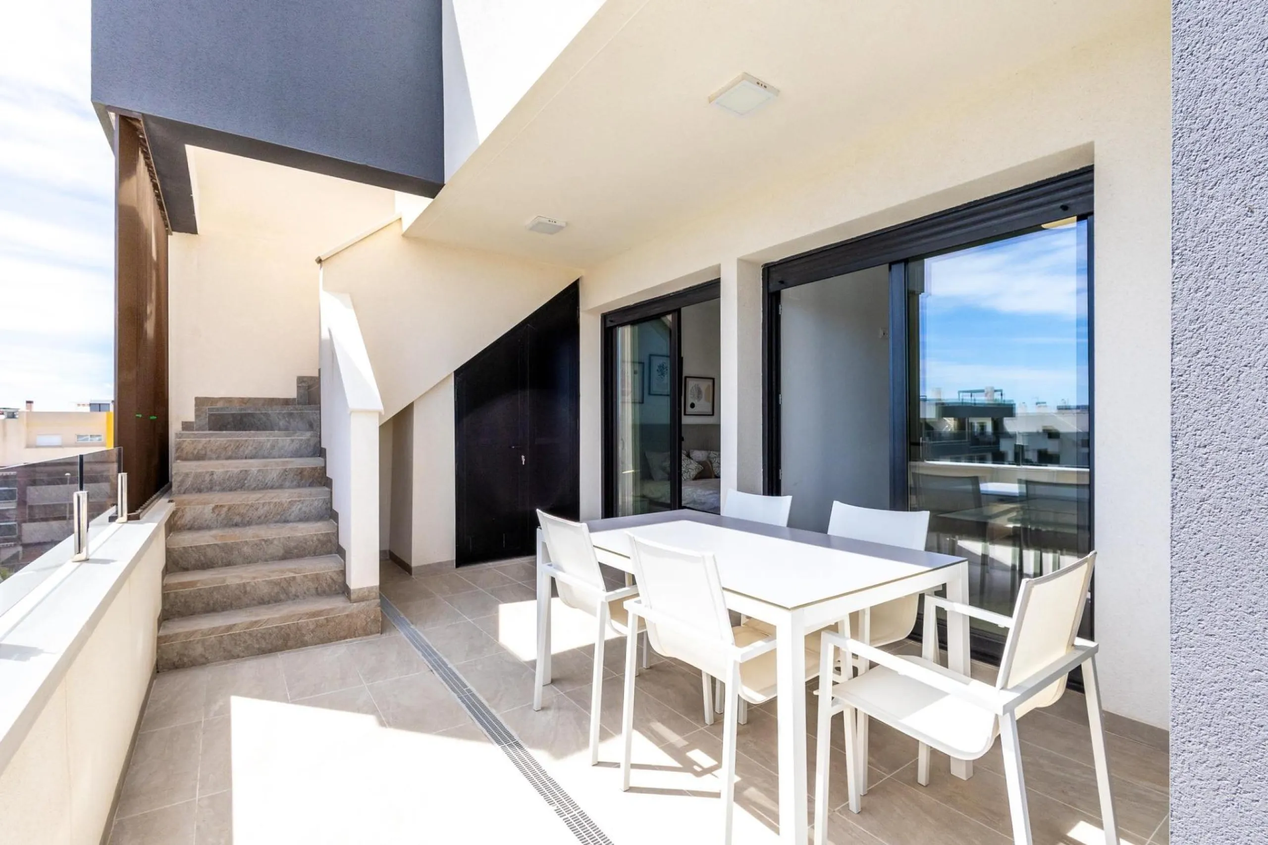 Luxury Penthouse for Sale in Playa Flamenca, Orihuela Costa – Modern Design, Sea Views & Private Solarium