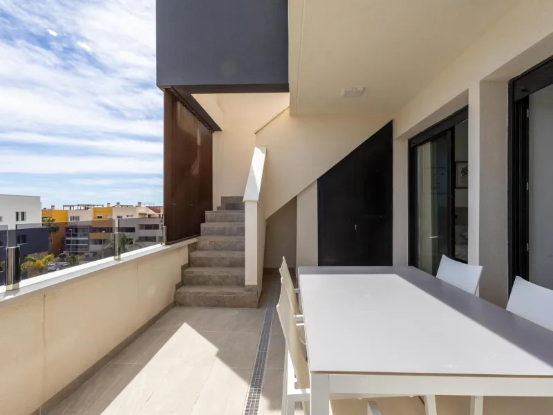Luxury Penthouse for Sale in Playa Flamenca, Orihuela Costa – Modern Design, Sea Views & Private Solarium