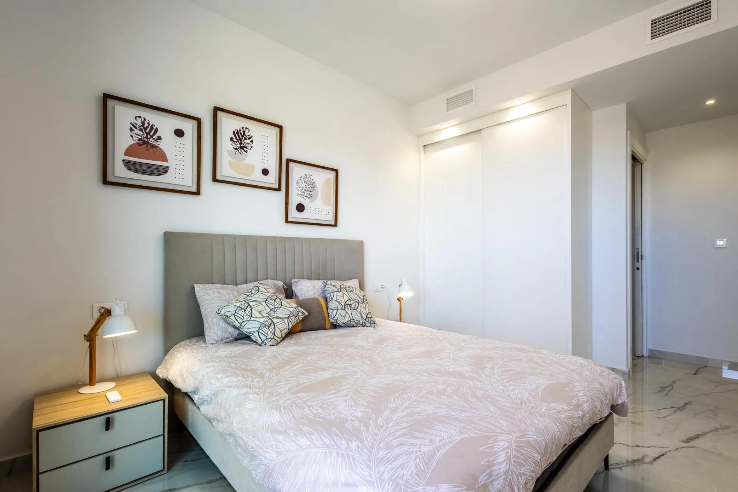 Luxury Penthouse for Sale in Playa Flamenca, Orihuela Costa – Modern Design, Sea Views & Private Solarium