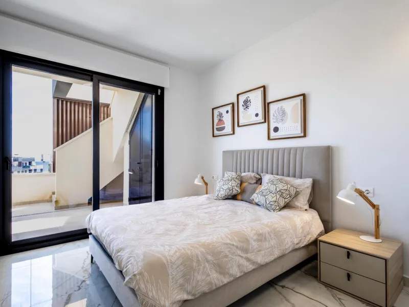 Luxury Penthouse for Sale in Playa Flamenca, Orihuela Costa – Modern Design, Sea Views & Private Solarium