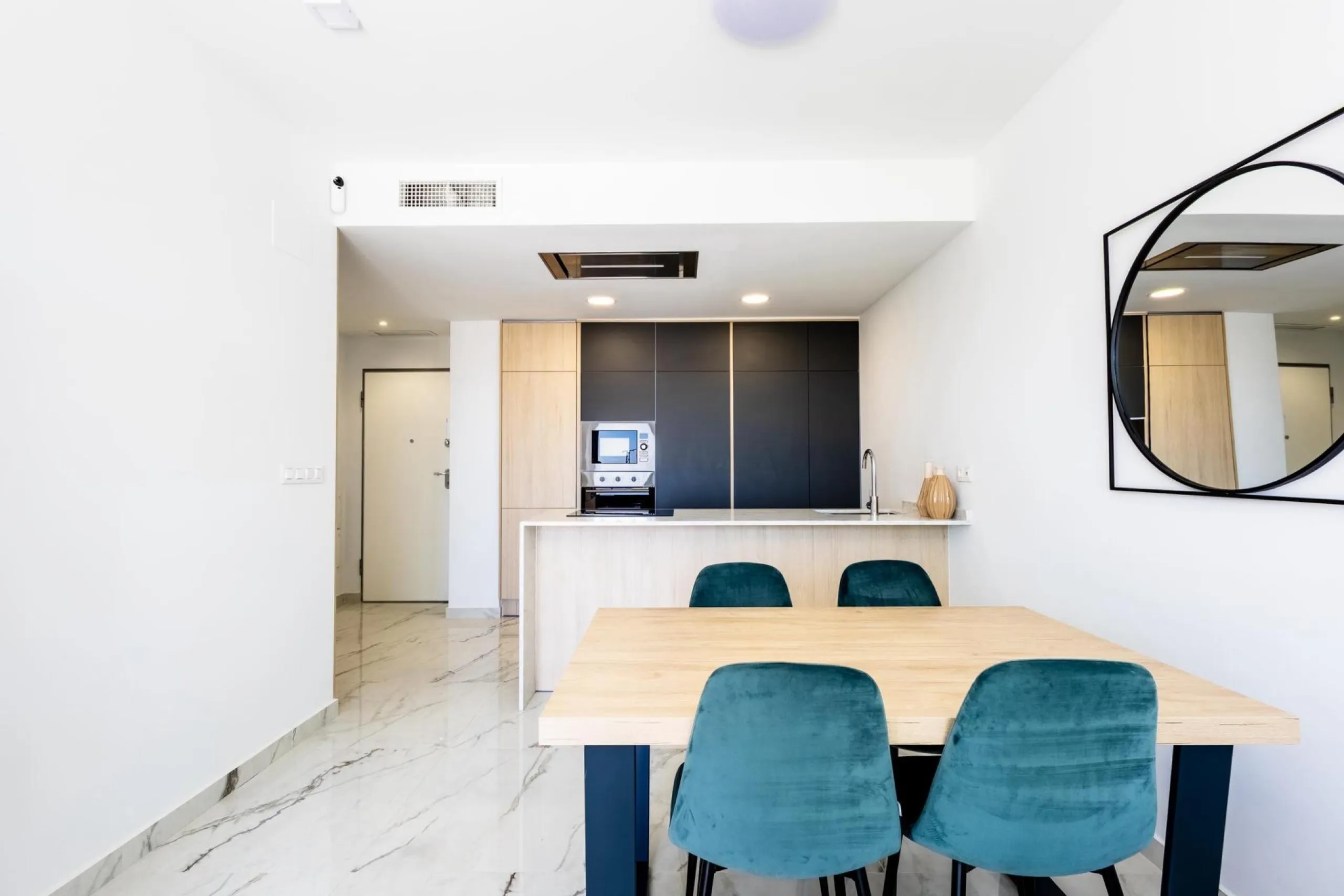 Luxury Penthouse for Sale in Playa Flamenca, Orihuela Costa – Modern Design, Sea Views & Private Solarium
