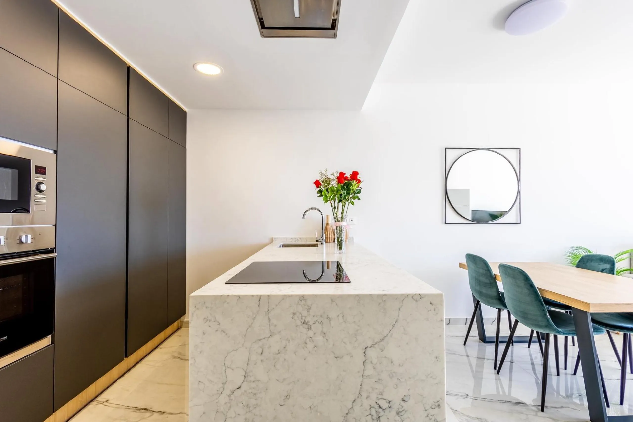 Luxury Penthouse for Sale in Playa Flamenca, Orihuela Costa – Modern Design, Sea Views & Private Solarium