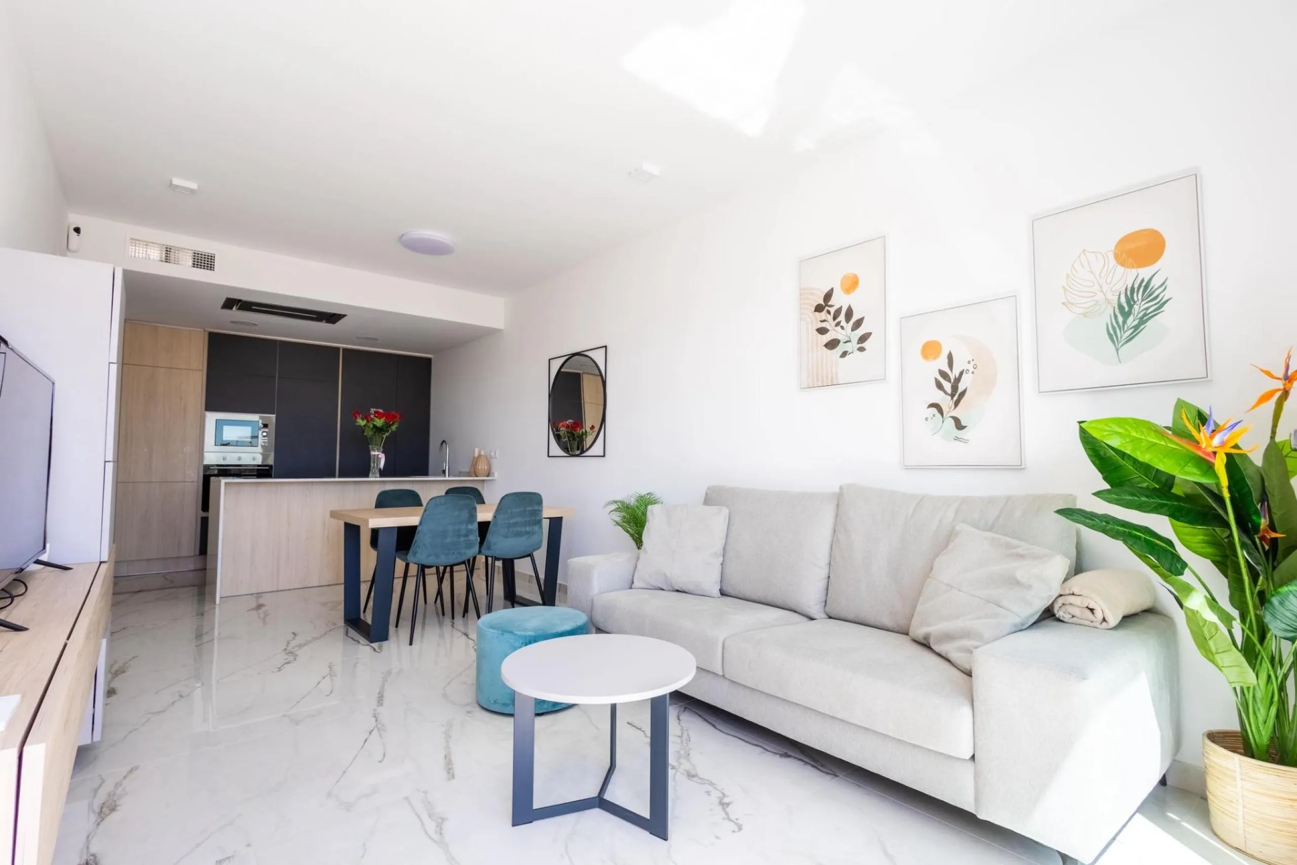Luxury Penthouse for Sale in Playa Flamenca, Orihuela Costa – Modern Design, Sea Views & Private Solarium